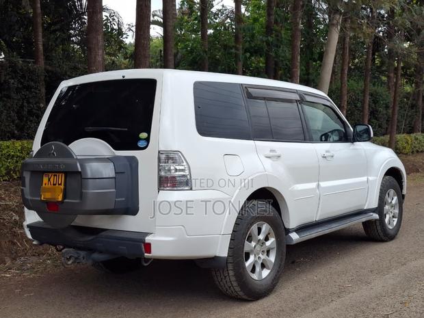 Mitsubishi Pajero V80 3.2 DI-D 2014 White