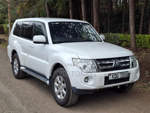 Mitsubishi Pajero V80 3.2 DI-D 2014 White