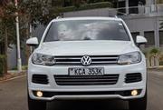 Volkswagen Touareg 2012 White for sale