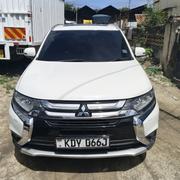 Mitsubishi Outlander 2018 White for sale