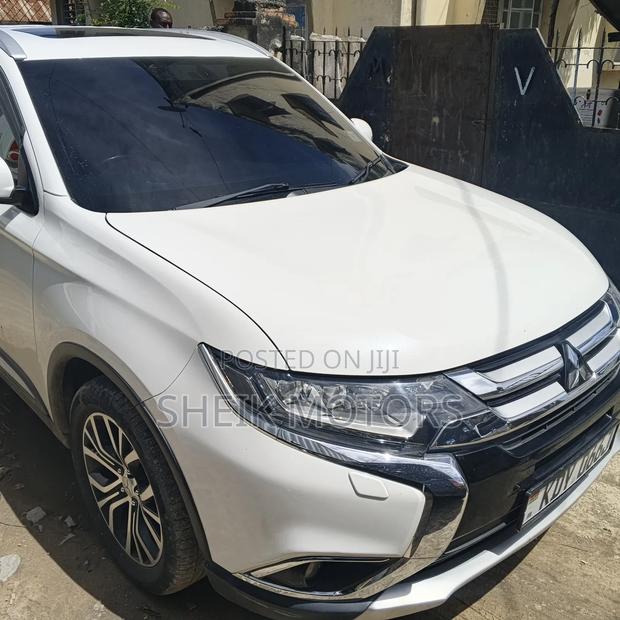 Mitsubishi Outlander 2018 White