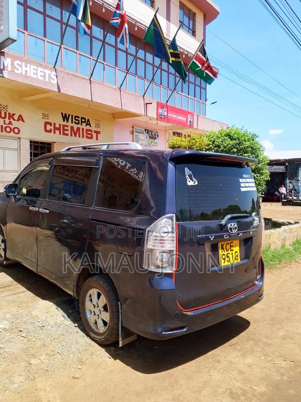 Toyota Voxy X 2WD 8-Seater 2008 Purple