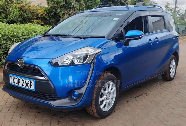Toyota Sienta 2016 Blue