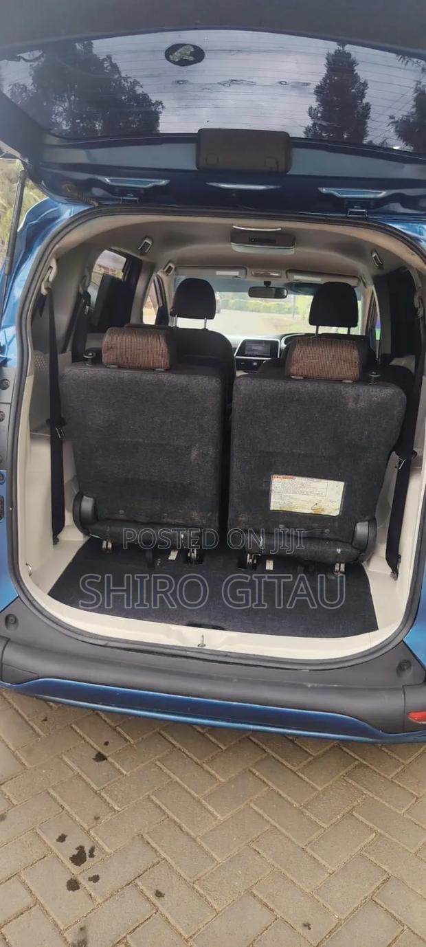 Toyota Sienta 2016 Blue