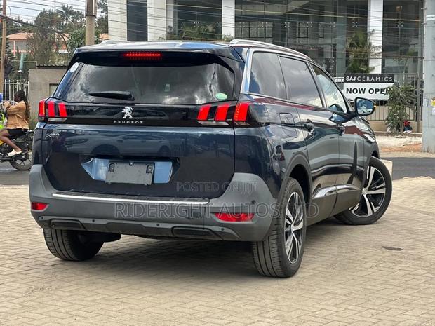 Peugeot 5008 1.6 PureTech 180 2019 Blue