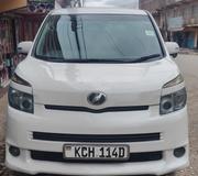Toyota Noah 2010 White for sale