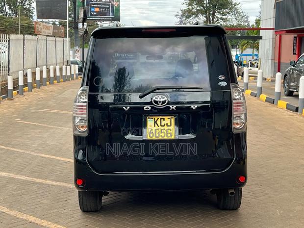Toyota Voxy 2009 Black