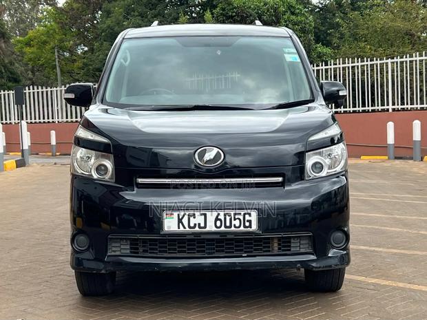 Toyota Voxy 2009 Black