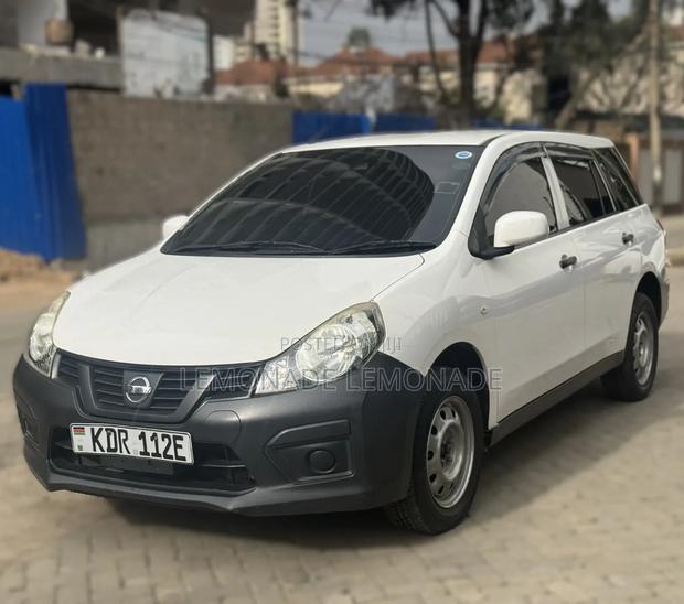Nissan NV1500 2017 Pearl