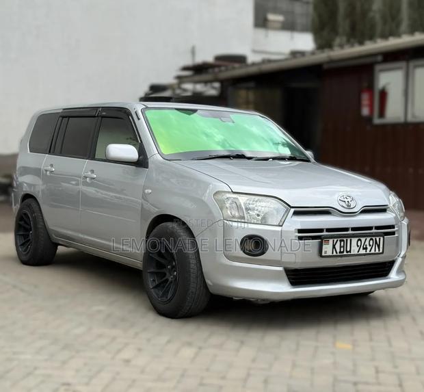 Toyota Succeed 2018 Silver