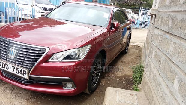 Toyota Crown 2014 Maroon