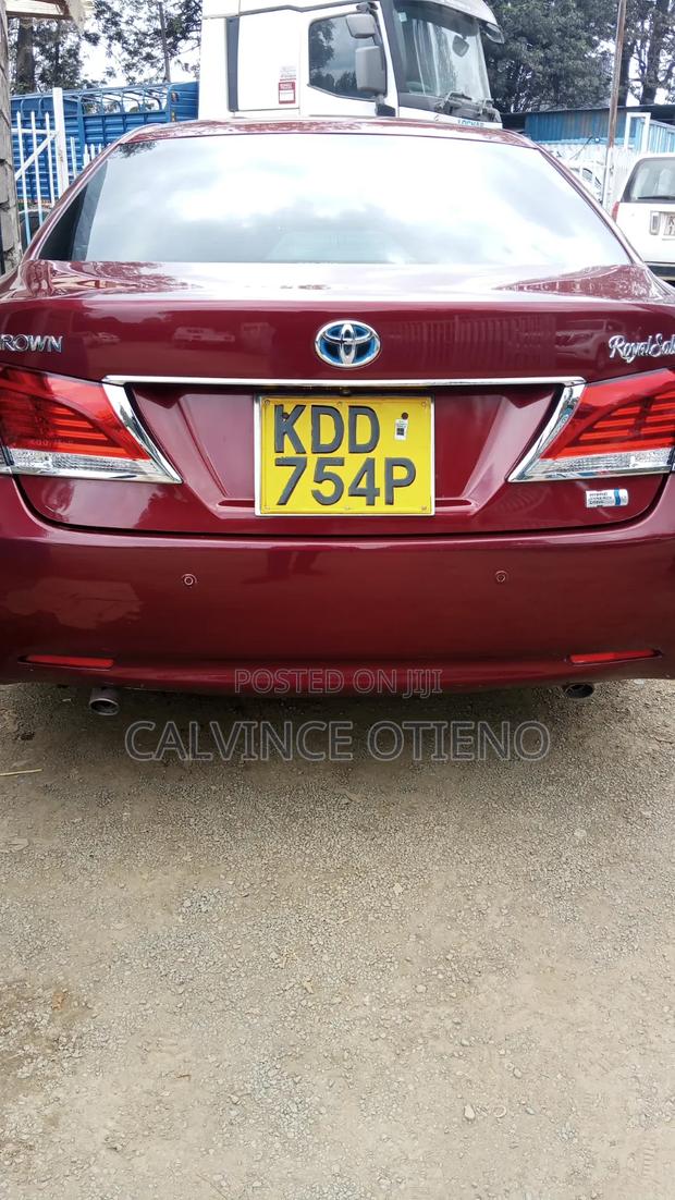 Toyota Crown 2014 Maroon