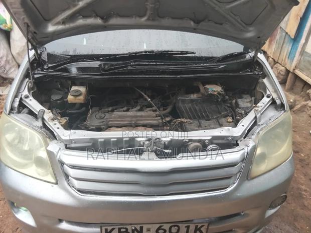 Toyota TownAce Noah 2001 Silver