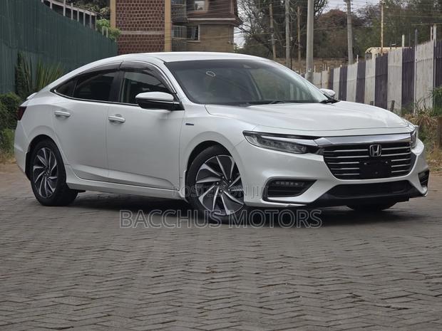 Honda Insight Touring 2019 White