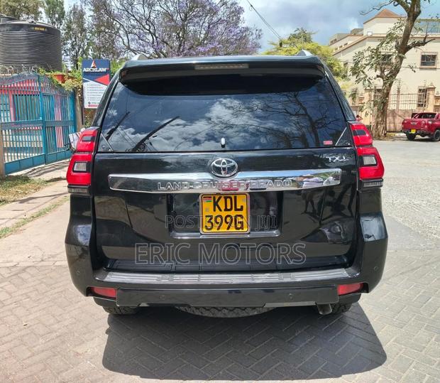Toyota Land Cruiser Prado 2.8 D-4D 2016 Black