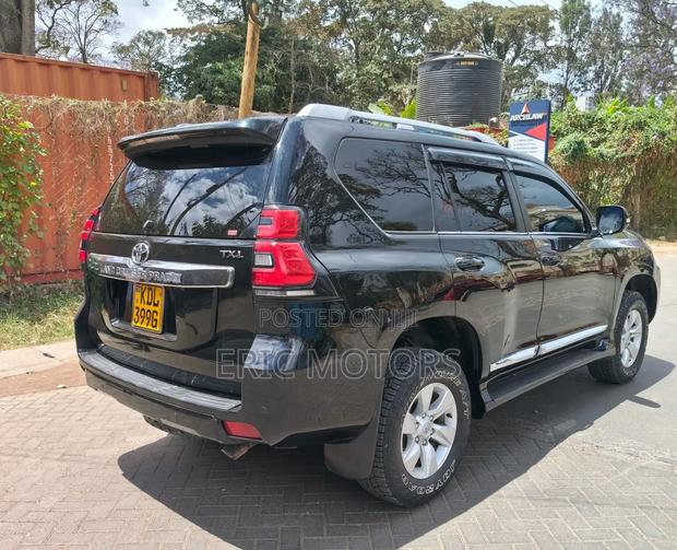 Toyota Land Cruiser Prado 2.8 D-4D 2016 Black