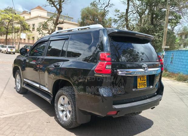Toyota Land Cruiser Prado 2.8 D-4D 2016 Black