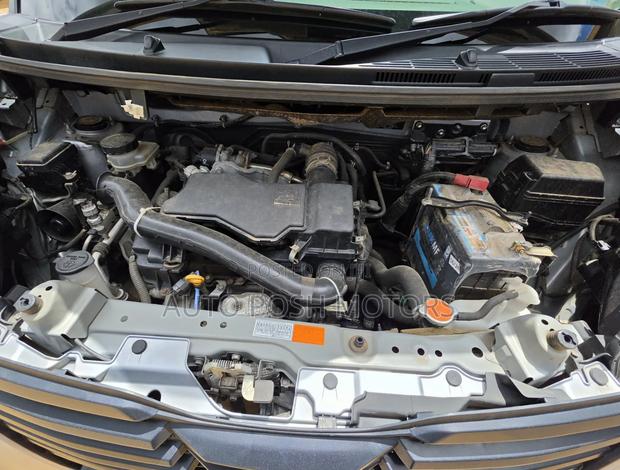 Toyota Roomy 2017 Silver