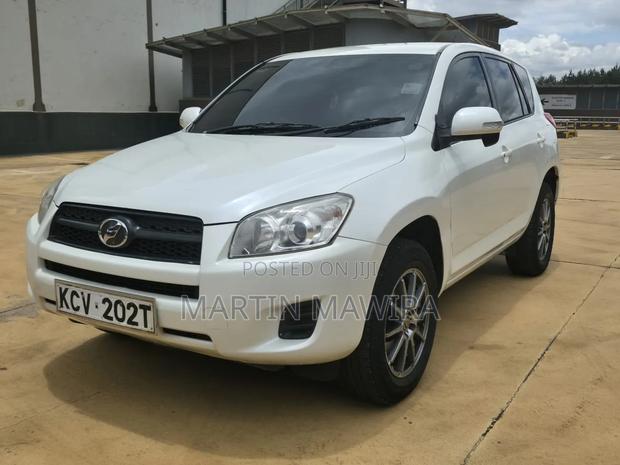 Toyota RAV4 2012 White