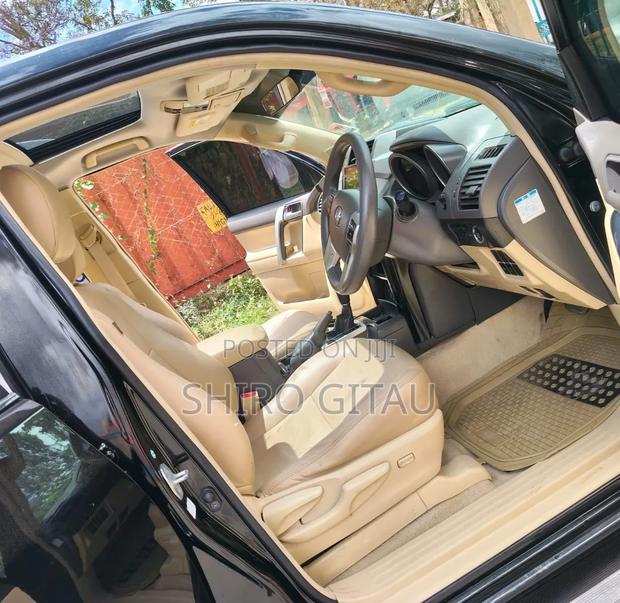 Toyota Land Cruiser Prado 2016 Black