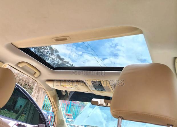 Toyota Land Cruiser Prado 2017 Gold