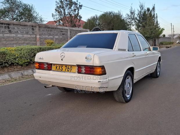 Mercedes-Benz 190E 1985 White