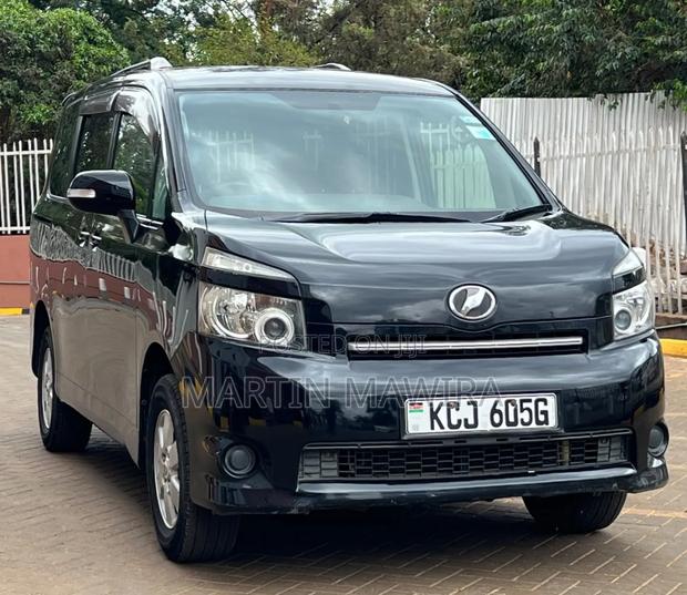 Toyota Voxy 2009 Black