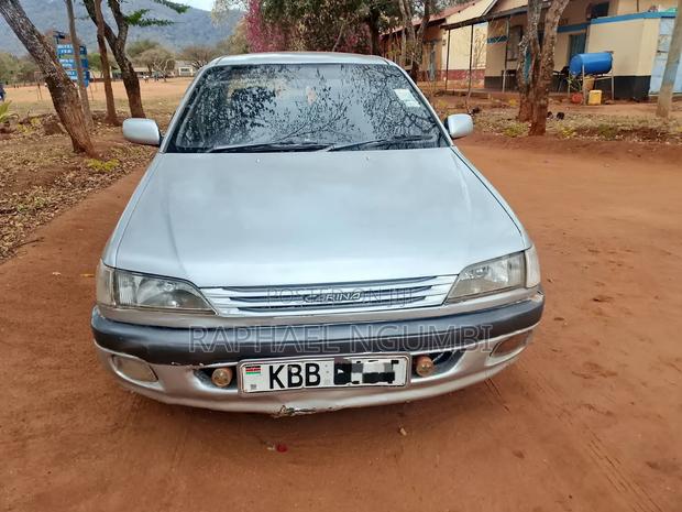 Toyota Carina 2001 Silver