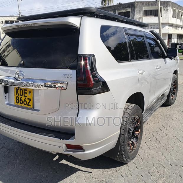 Toyota Land Cruiser Prado 2015 Silver