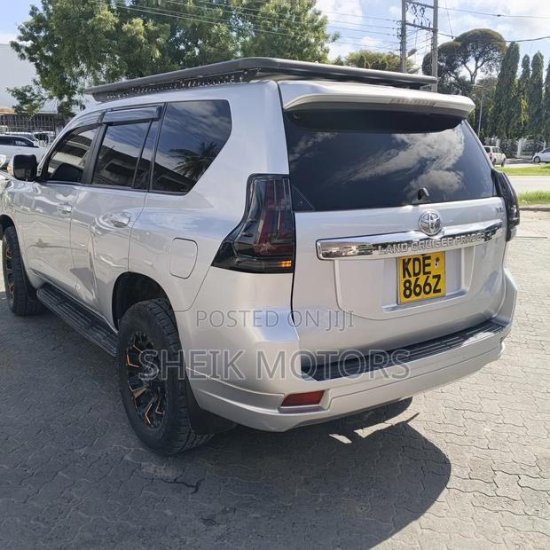 Toyota Land Cruiser Prado 2015 Silver