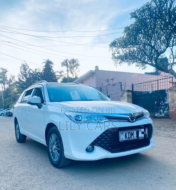 Toyota Corolla Fielder 2016 White