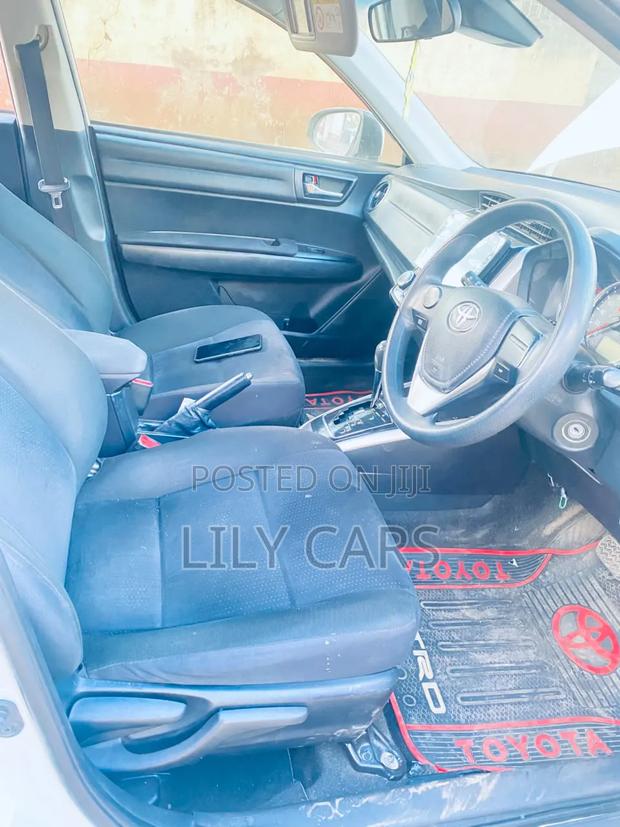 Toyota Corolla Fielder 2016 White