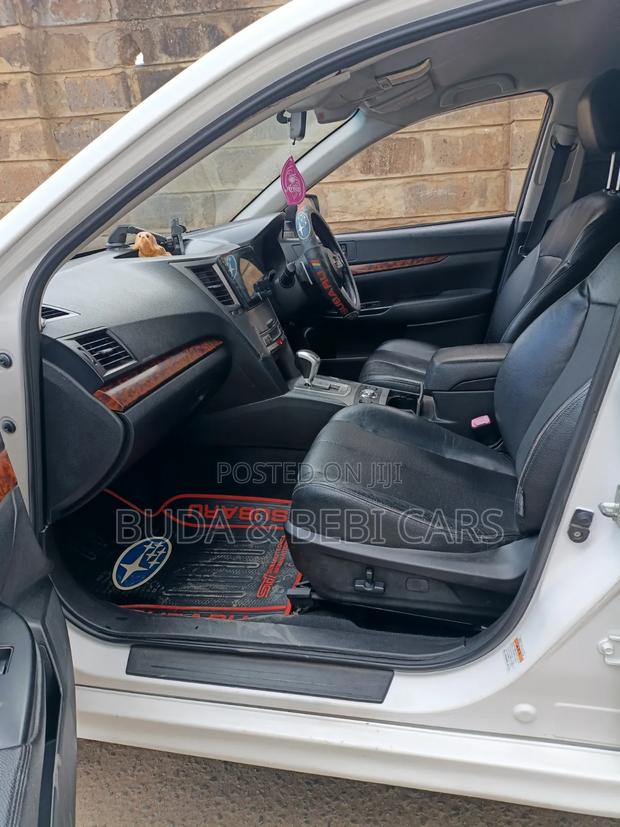 Subaru Legacy 2011 Pearl
