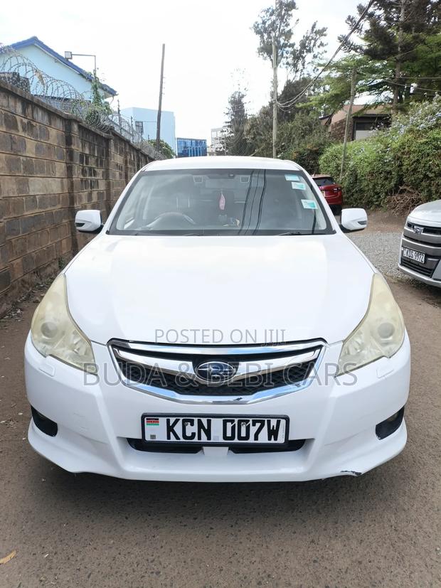 Subaru Legacy 2011 Pearl