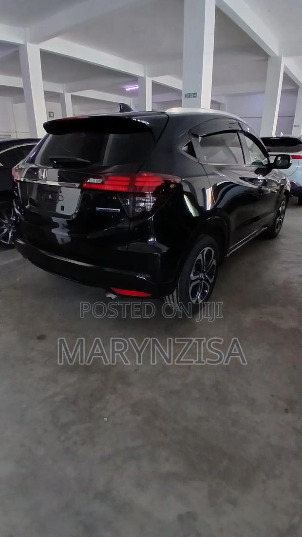 Honda Vezel 2018 Black