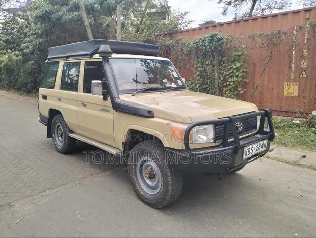 Toyota Land Cruiser 2012 Brown