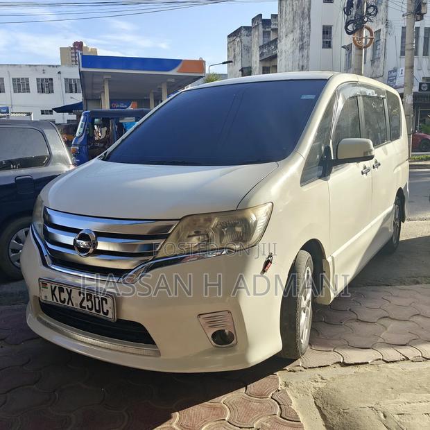 Nissan Serena 2012 Pearl