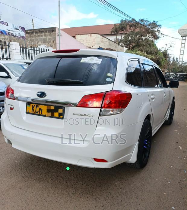 Subaru Legacy 2010 White