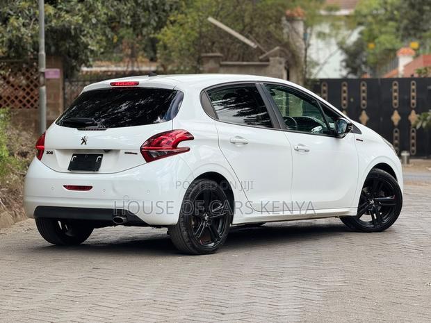 Peugeot 208 2019 White