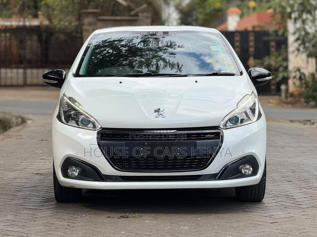 Peugeot 208 2019 White