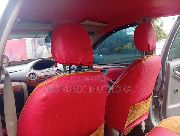 Toyota Platz 2004 Silver