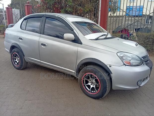 Toyota Platz 2004 Silver