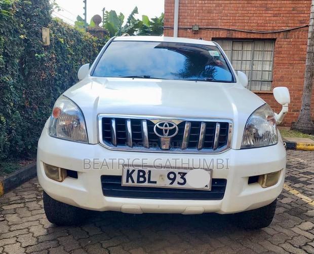 Toyota Land Cruiser 2003 White