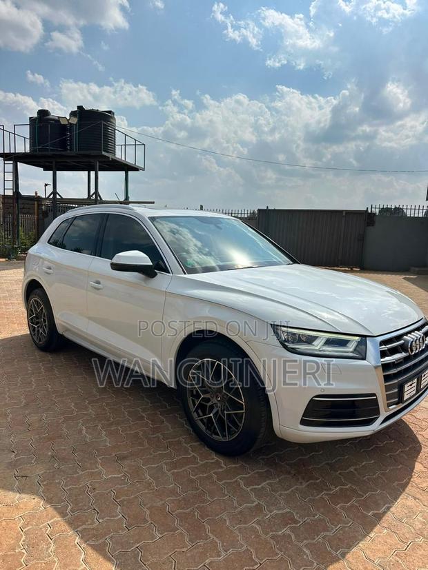 Audi Q5 2.0T Premium AWD quattro 2019 White