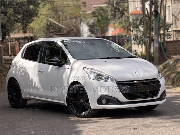 Peugeot 208 2019 White
