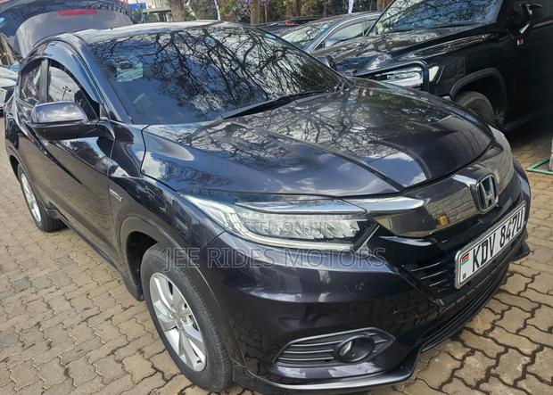 Honda Vezel 2018 Matt Black