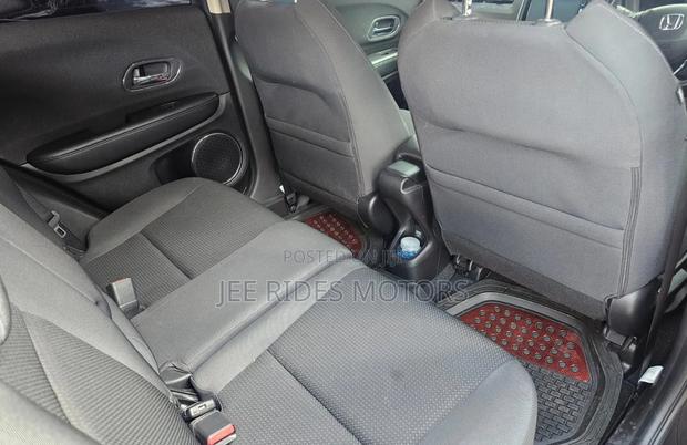 Honda Vezel 2018 Matt Black
