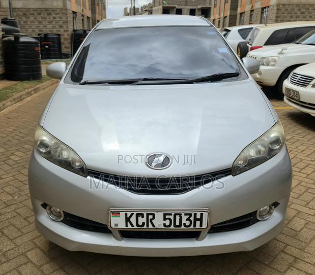 Toyota Wish 2011 Silver