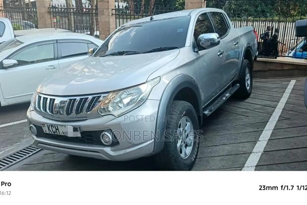 Mitsubishi L200 Double Cab 2.4 181hp 4WD 2016 Silver