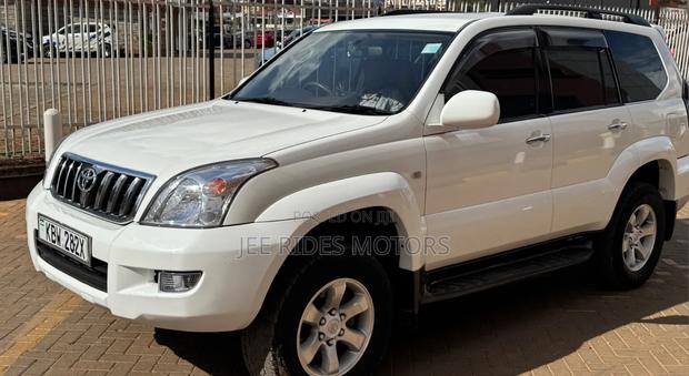 Toyota Land Cruiser Prado 2006 Off white